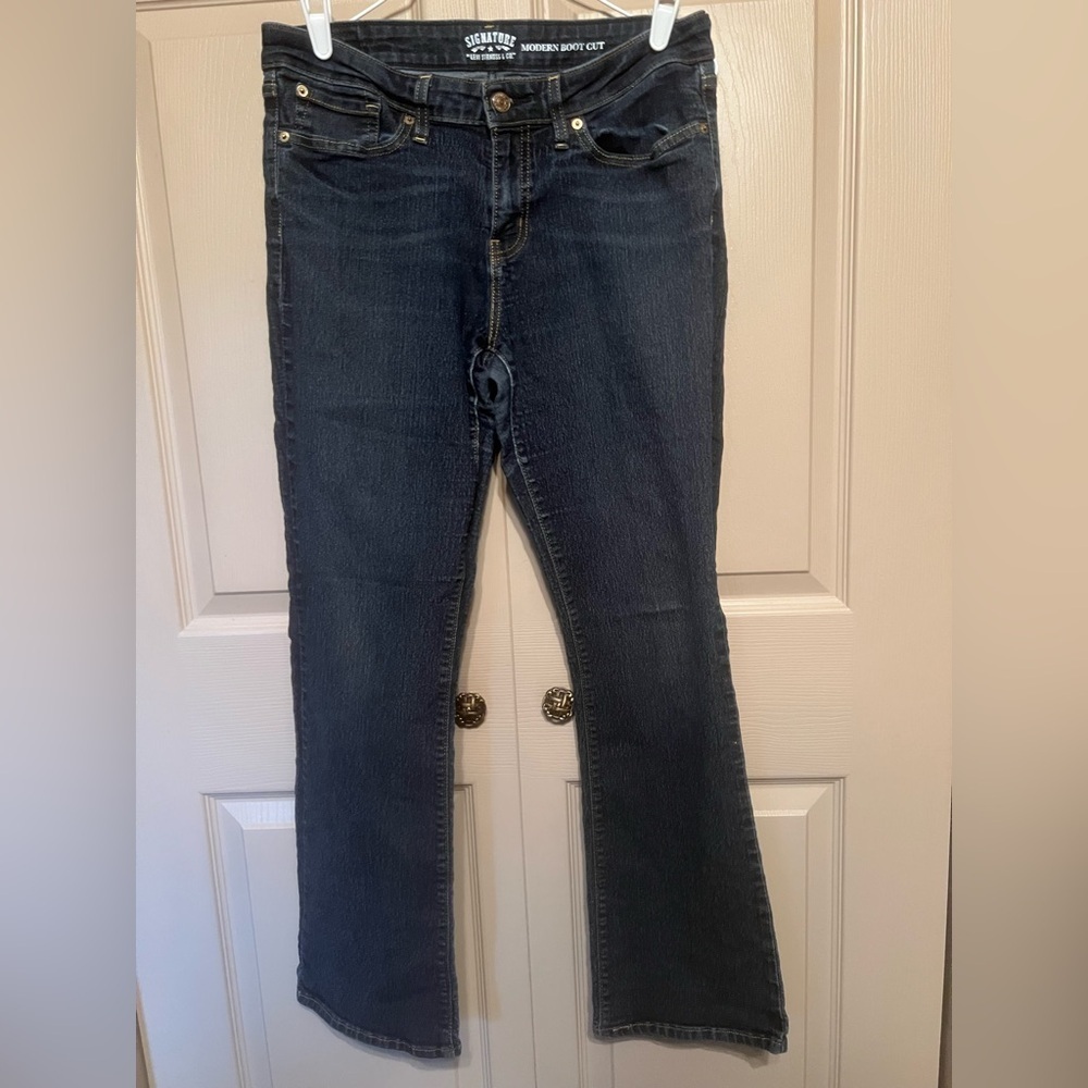 Levi Strauss &Co Blue Boot Cut Jeans Classic Style